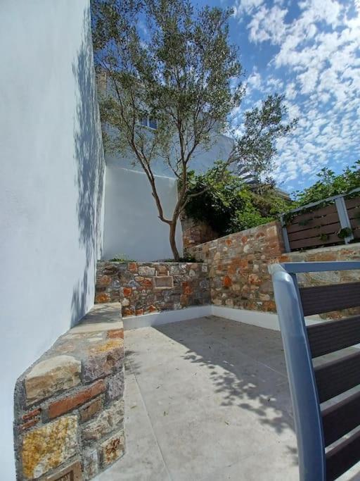 Petite Suite With Backyard. Mytilene Luaran gambar