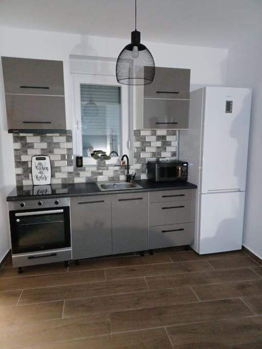 Petite Suite With Backyard. Mytilene Luaran gambar