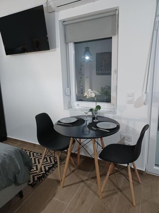 Petite Suite With Backyard. Mytilene Luaran gambar